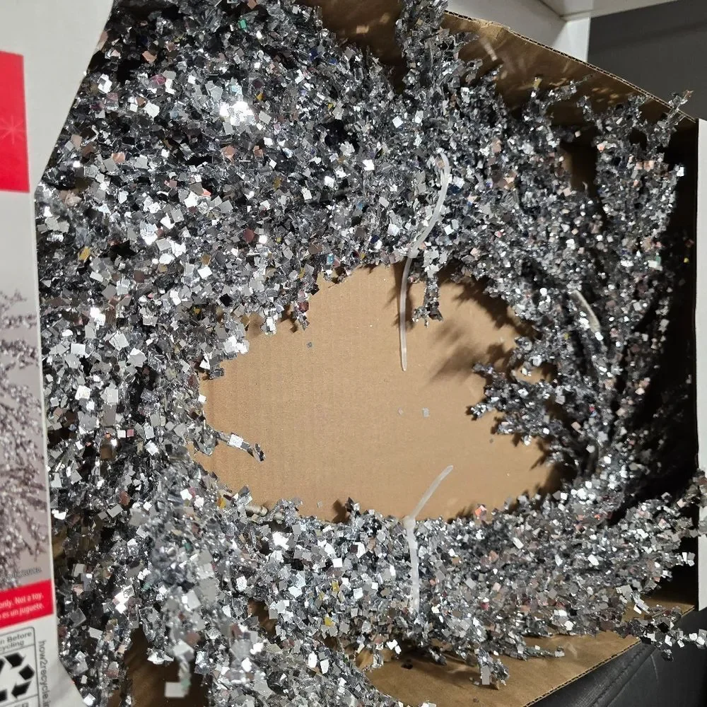 Nib Holiday Time Christmas Elegant Glam Sparkly Silver Garland, 6ft